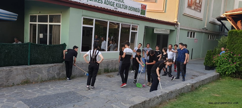 GENÇ KURSİYERLERDEN TEMİZ MESAJ