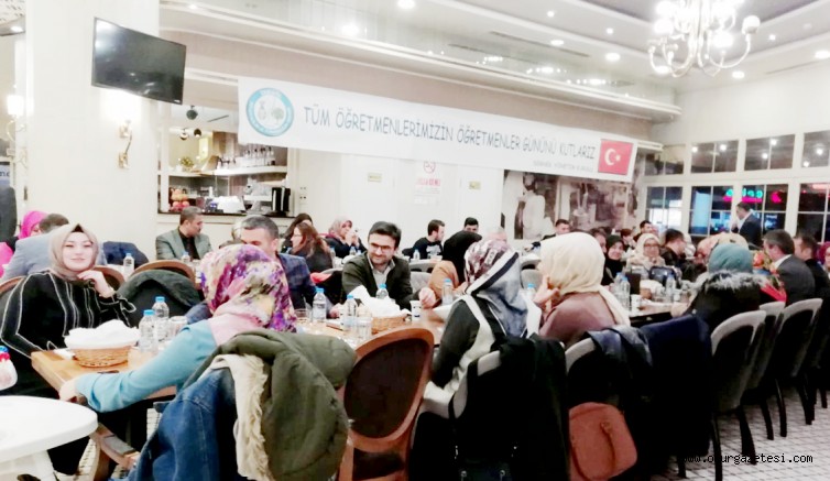 KüTAHYALI ÖĞRETMENLER  AKŞAM YEMEĞiNDE BULUŞTU