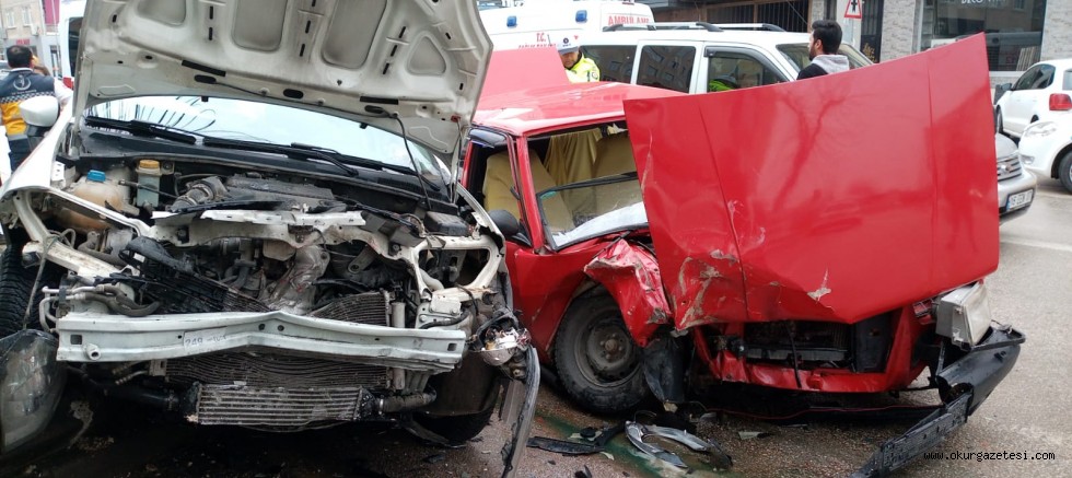 FECİ KAZA; 1’İ 4 ÇOCUK KİŞİ YARALANDI