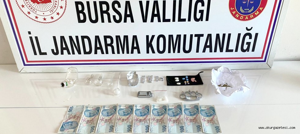 İNEGÖL DE ZEHİR TACİRLERİNİ JANDARMA YAKALADI