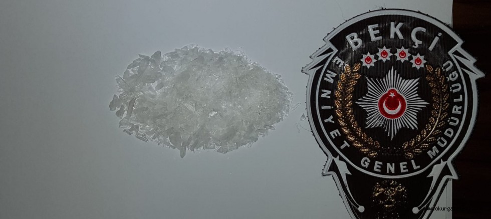 Uyuşturucu madde ve silah ele geçirildi