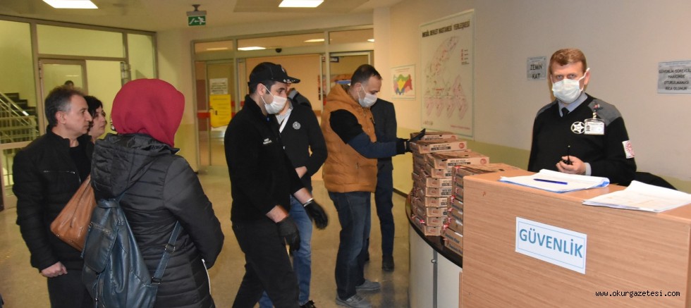 İNEGÖL’DE SAĞLIKÇILARA PİZZALI JEST