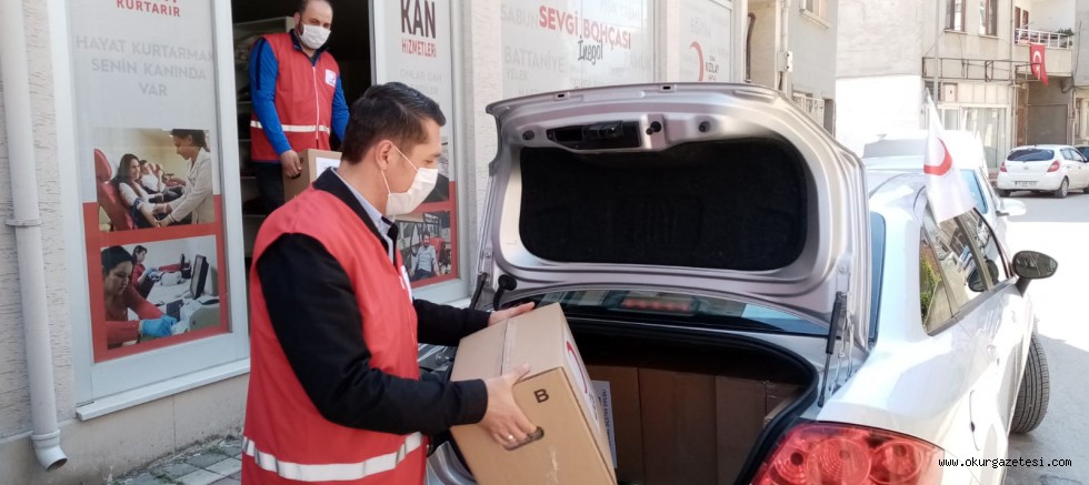 İNEGÖLSPOR YÖNETİCİLERİ KIZILAY İLE BİRLİKTE ERZAK DAĞITTI