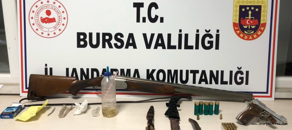 UYUŞTURUCU MADDE VE SİLAH ELE GEÇİRİLDİ
