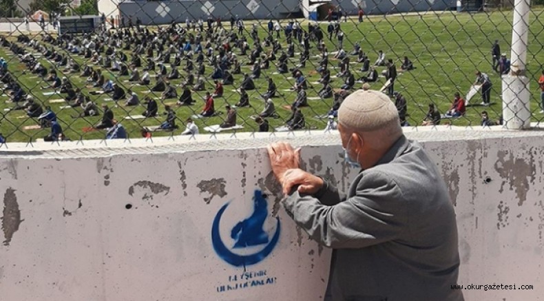 Stada giremeyen dedeye seccade hediyesi