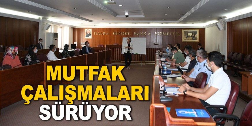 İNEGÖL BELEDİYESİ MUTFAK ÇALIŞMALARINI SÜRDÜRÜYOR