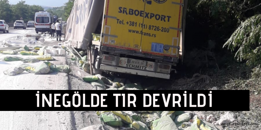 İnegöl’de Tır devrildi