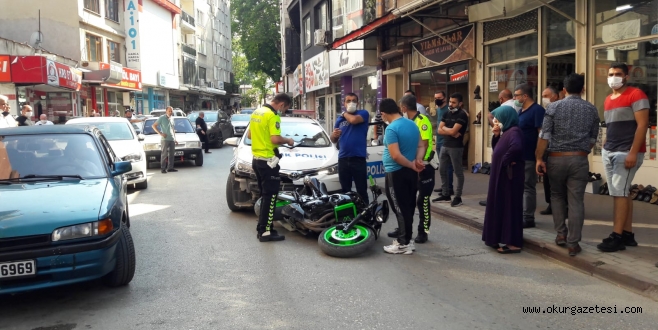 POLİSE ÇARPIP KAÇTI