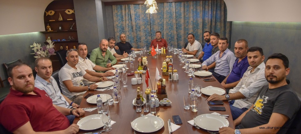 İnegölspor yönetimi yemekte bir araya geldi