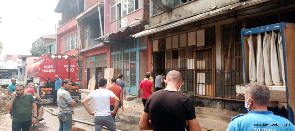 Mobilya imalathanesinde yangın