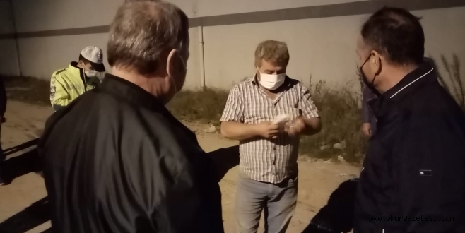 Kaymakam alkollü ve maskesiz kişiye ceza kesti