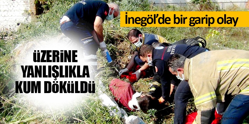 Otların arasında fark edilmeyen gencin üzerine kum döküldü