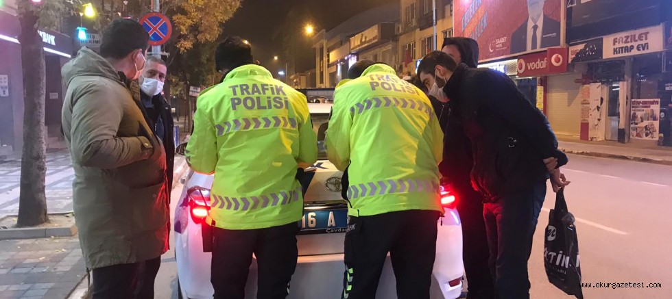 Kısıtlamayı ihlal eden kişi polisi tehdit etti; “Ben boş adam değilim. Bu cezayı bozdururum”