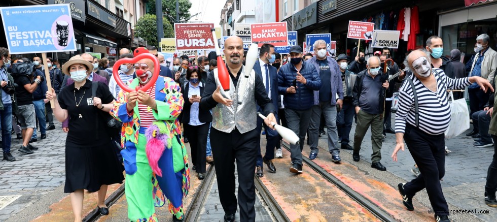 Bursa’da sanat sokağa taştı