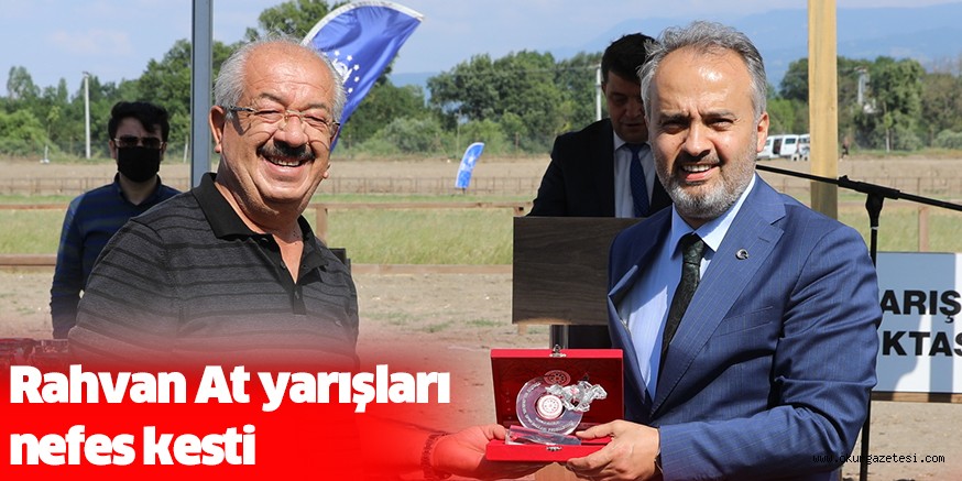 Rahvan At yarışları nefes kesti