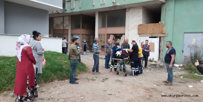 5 Katlı binanın çatısından düşen kadın öldü