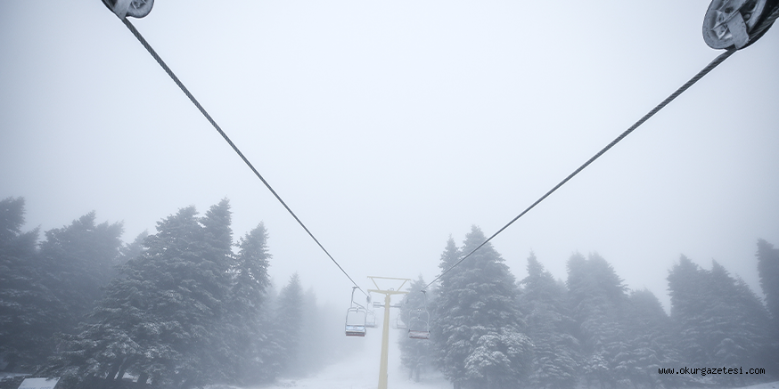 Uludağ kar yağışıyla “beyaz gelinliğini” tekrar giydi