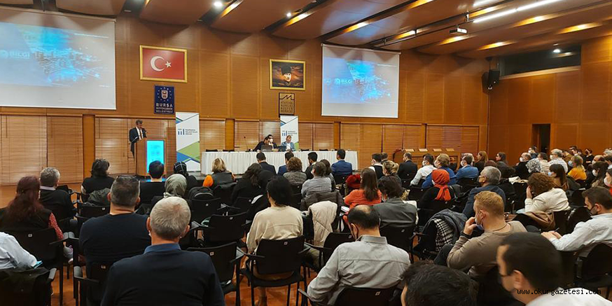 Bilgi Teknolojileri Platformu toplantısı, Bursa Büyükşehir Belediyesi ev sahipliğinde yapıldı