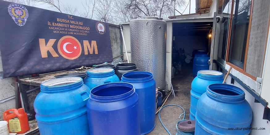 Bursa’da çiftliklerde 2 bin 400 litre sahte içki ele geçirildi