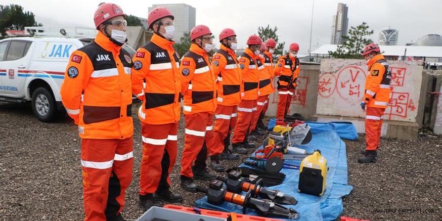 Bursa’da jandarma ekipleri deprem tatbikatı yaptı