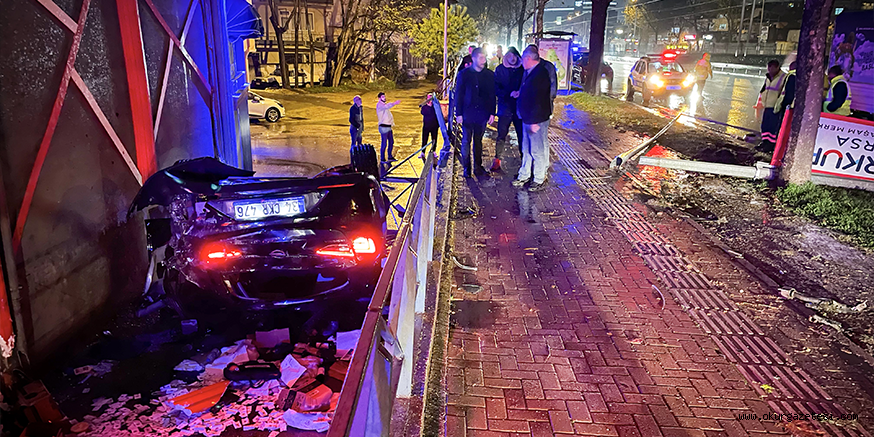 Otomobilin devrilmesi sonucu 1 kişi öldü, 1 kişi yaralandı