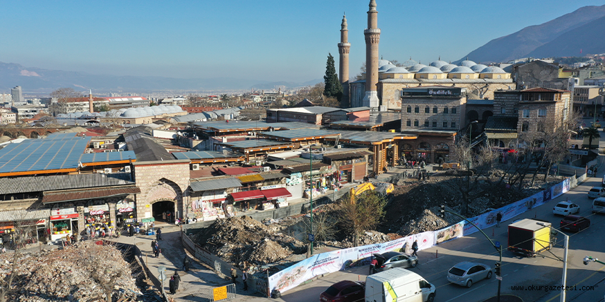 Tarihi Çarşı ve Hanlar Bölgesi çevresindeki binalar yıkıldı