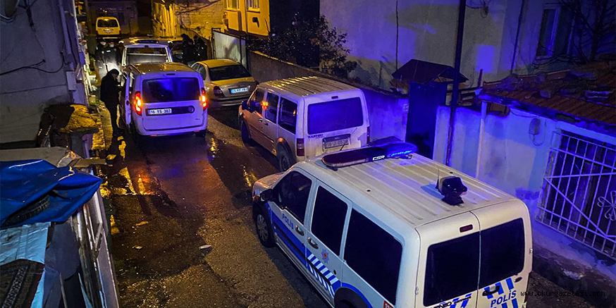 “Dur” ihtarına uymayan şüpheliler çıkmaz sokağa girince yakalandı