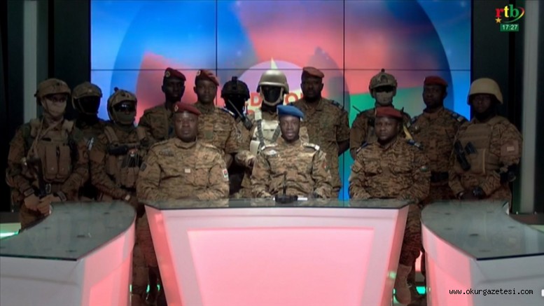 O ülkenin askeri yönetime el koydu