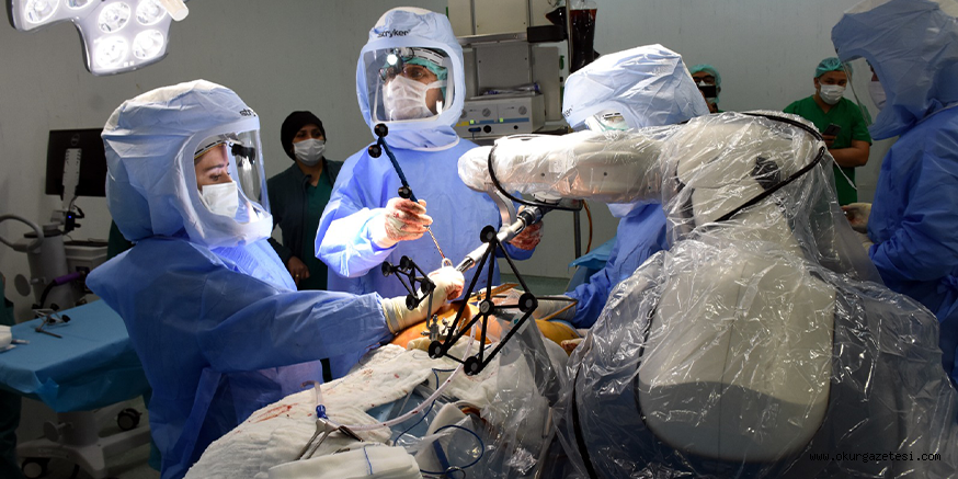 Bursa’da robotik cerrahiyle 100’ü aşkın ortopedi hastası sağlığına kavuştu