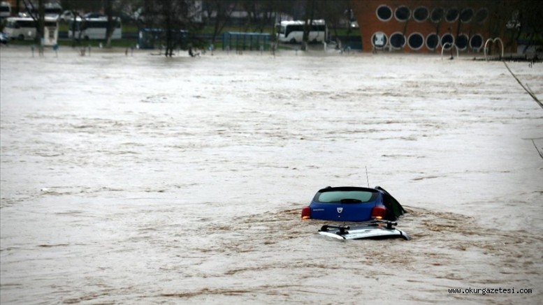 Çanakkale’de aşırı yağışlar nedeniyle Kocabaş Çayı taştı