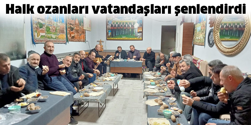 Halk ozanları vatandaşları şenlendirdi