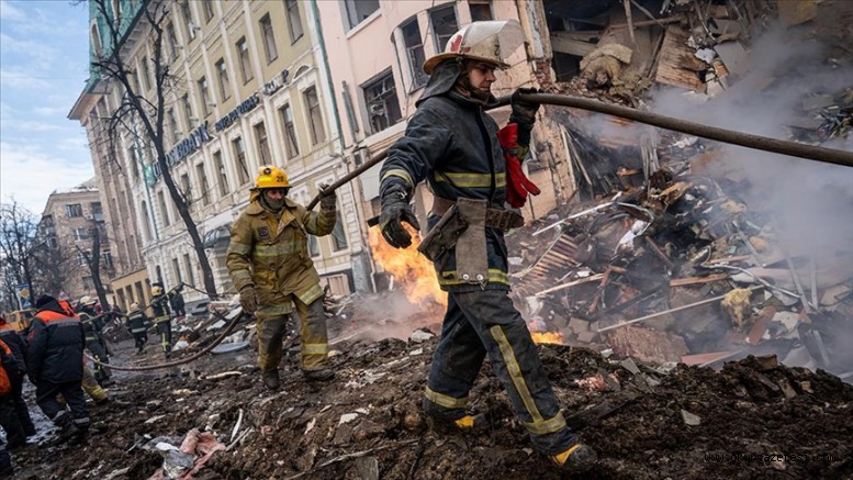 Rusya’nın saldırısı altındaki Harkiv’de sivil yapılar ağır hasar gördü
