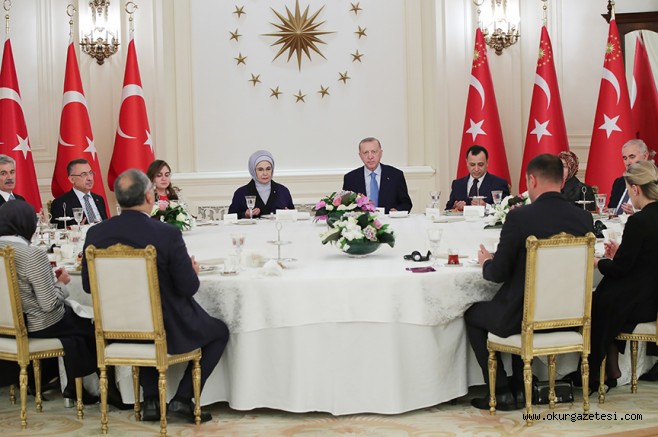 Cumhurbaşkanı Erdoğan: Siyaset müessesesinin, milletimizi darbe anayasası kamburundan kurtaracağına inanıyorum