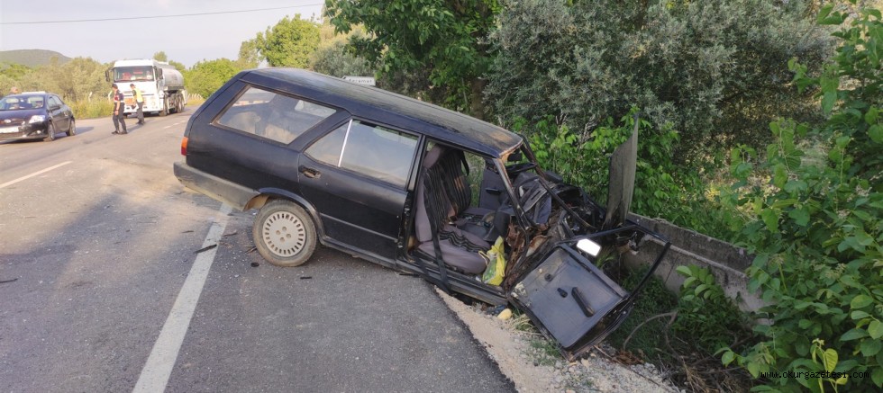 İki otomobilin çarpışması sonucu 1 kişi öldü, 2 kişi yaralandı