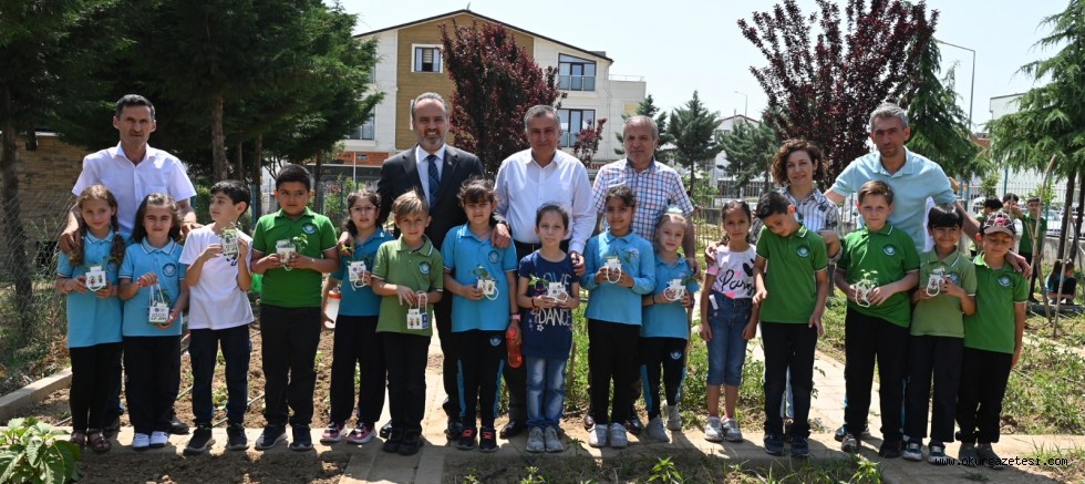 Minikler toprakla buluştu