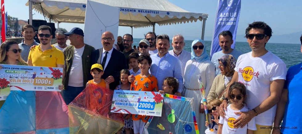 Mudanya semalarında atıklar uçtu