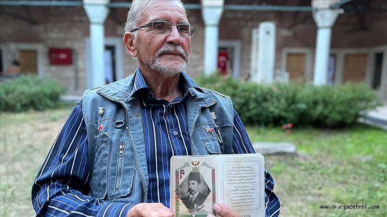 Ülkesine ilk kez Türk pasaportuyla gelmenin mutluluğunu yaşıyor