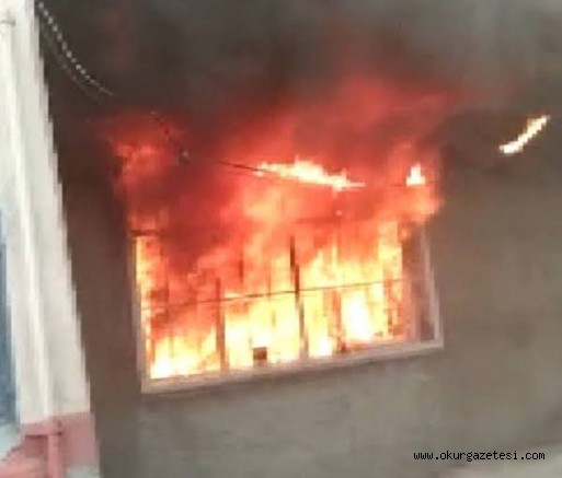 Çıkış nedeni bilinmeyen yangın mahalle sakinlerini korkuttu