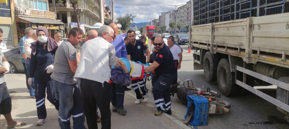 Kamyona çarpan motosiklet sürücüsü yaralandı