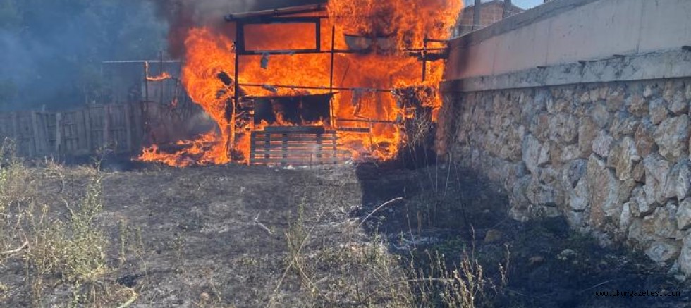 Ortaköy yolunda barakalar alevlere teslim oldu