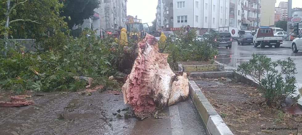 Bursa’da sağanak hayatı olumsuz etkiledi