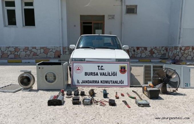 Hırsızlık yaptıkları iddiasıyla yakalanan 3 şüpheli tutuklandı