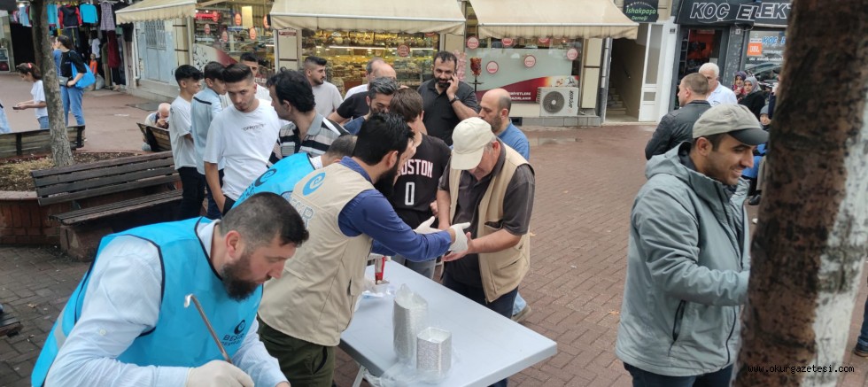 İnegöl’de aşure ikramları devam ediyor