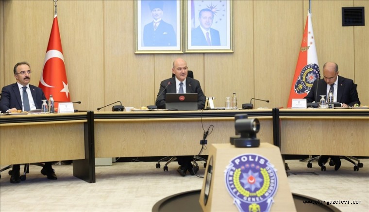 Bakan Soylu başkanlığında asayiş, trafik, göç ve terör değerlendirme toplantısı yapıldı