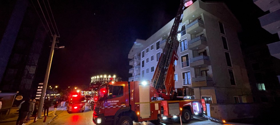 Bursa’da apartmanda çıkan yangın söndürüldü