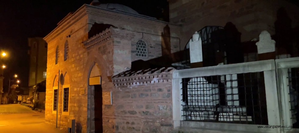 Bursa’da tarihi medreseden hırsızlık yapmaya çalışan şüpheli yakalandı