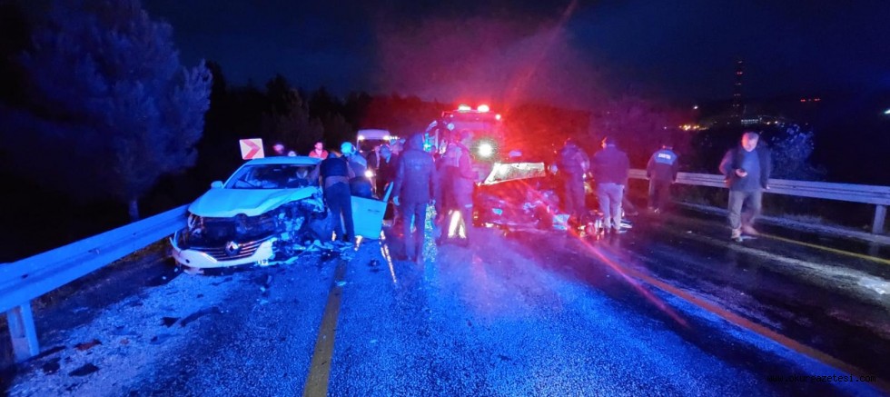 İki otomobil çarpıştı, 1 ölü, 5 yaralı