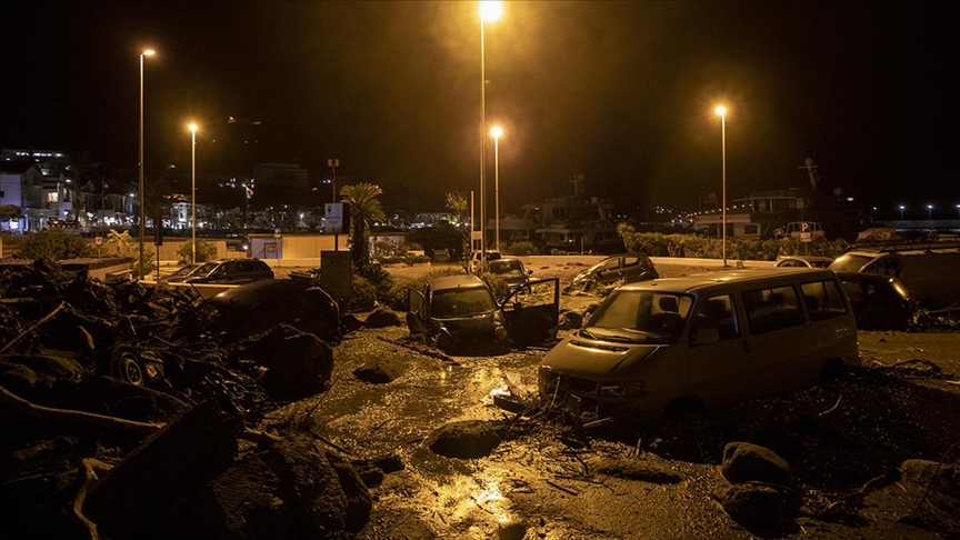 İtalya’nın Ischia Adası’ndaki heyelanın ardından 7 cesede ulaşıldı