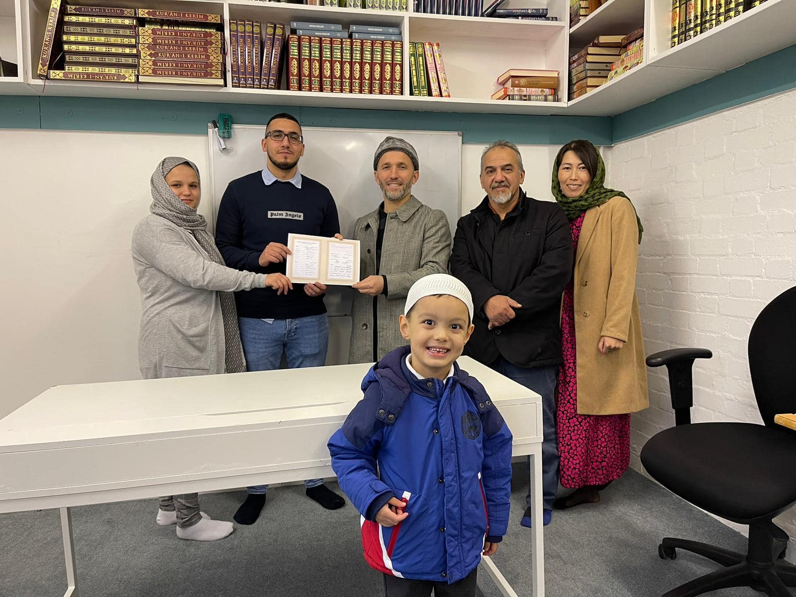 İnegöllü çılgın imam, boş durmuyor