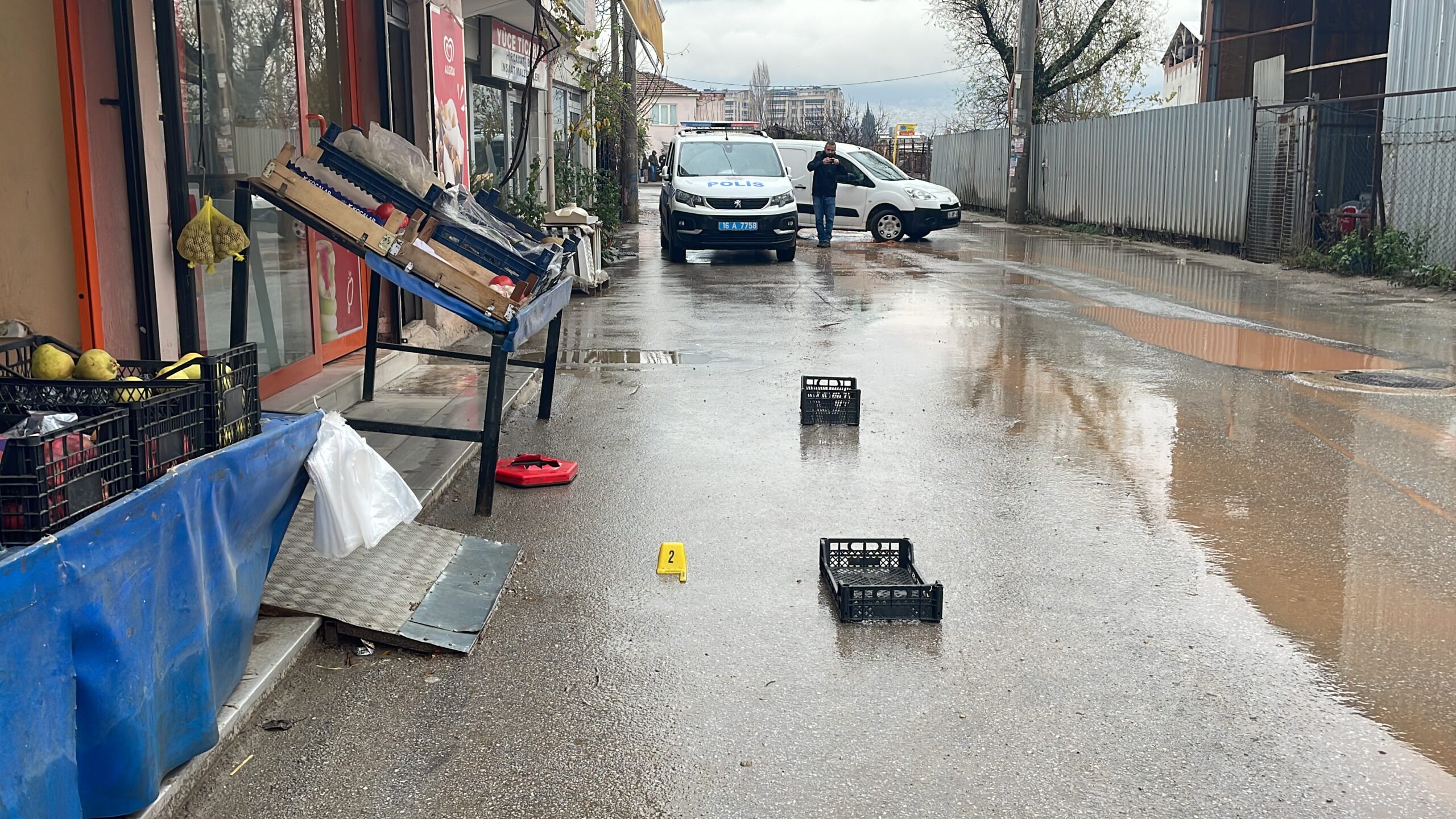 Silahlı kavgada yaralanan 2 kişi hastaneye kaldırıldı